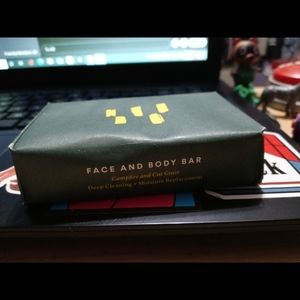 WHISTLER:Face and Body Bar: Campfire and Cut Grass